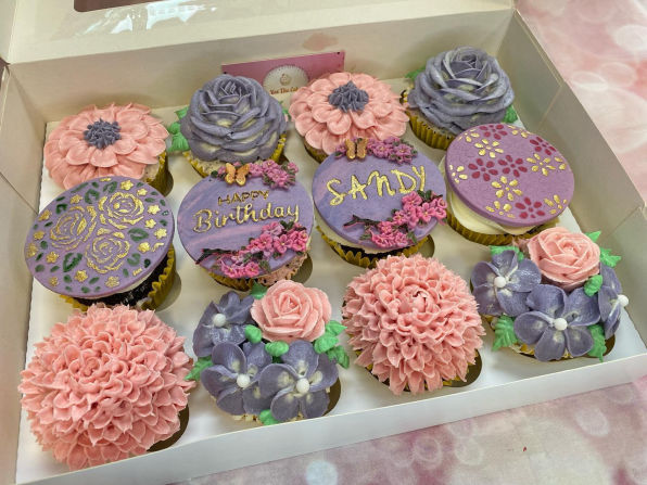 Floral cupcakes
