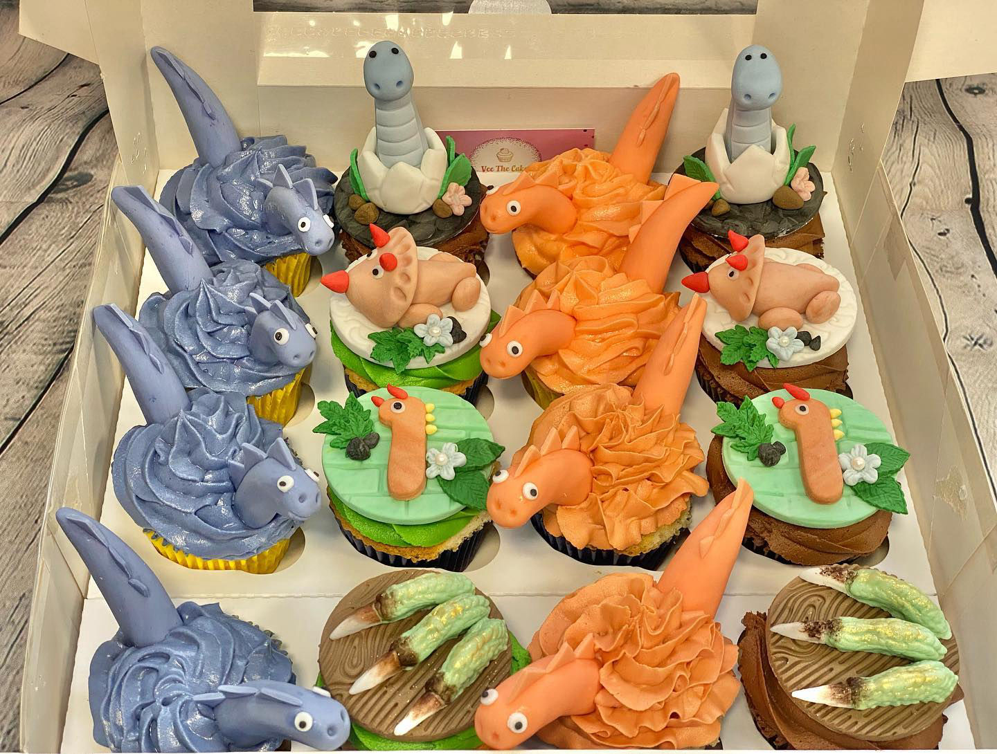 dinosaurcupcakes