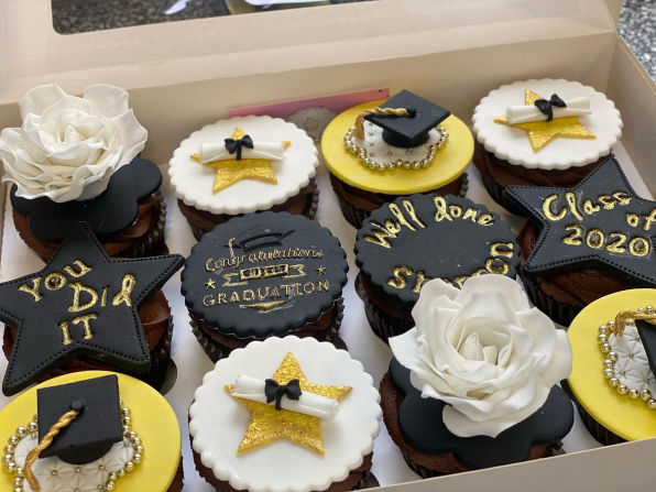 Graduation cupcakes.