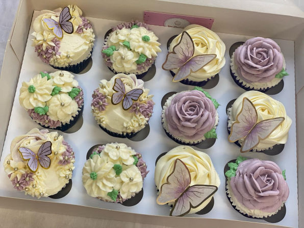 Butterflies and flowers cupcake theme 