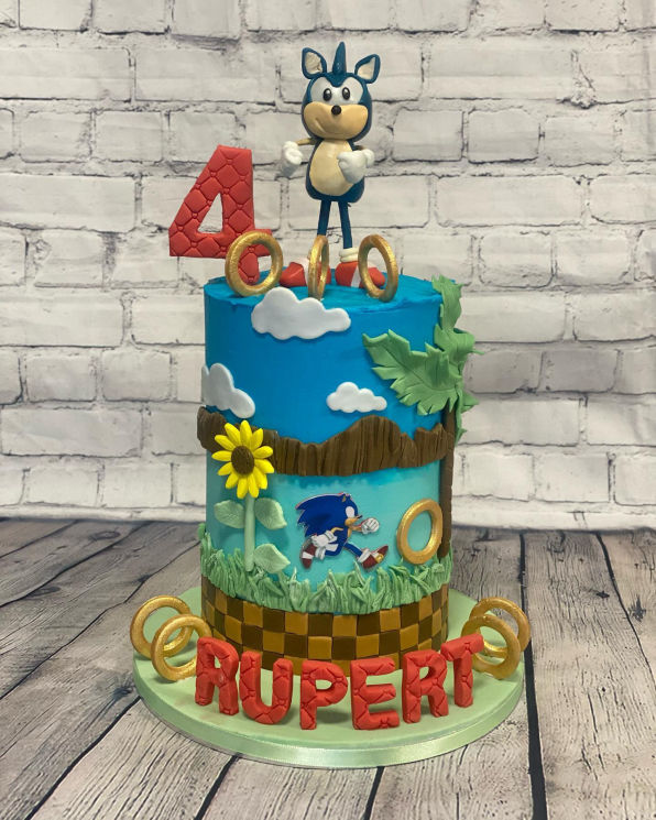 Sonic the hedgehog cake